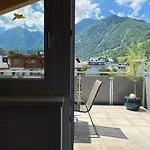 Art Nomay Summercard Blick Of Salzburg דירה קפרון